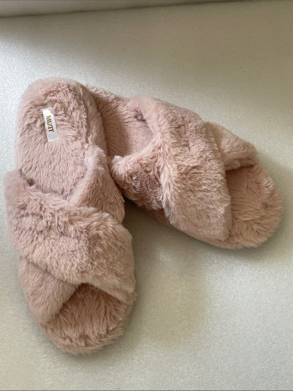 Plush Cross-Band Women's Slide Slippers in Blush Pink